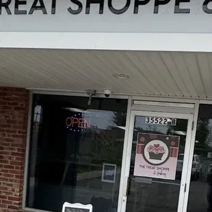 Outside of Shoppe