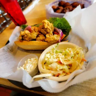 Oyster Po Boy w/coleslaw
