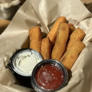 Beer-battered Zucchini