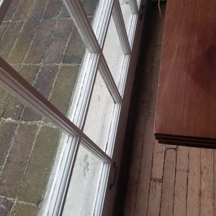 The window goes all the way up