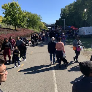 Dequindre Cut Harvest Festival Sunday.