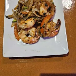 Shrimp appetizer. My fave!!! Delish w garlic Naan breas