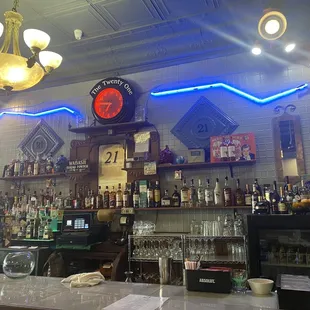 Full service bar with specialty drinks names after iconic blues artists.