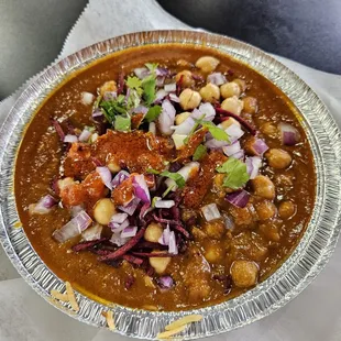 Rice bowl, chana masala, red chutney sauce