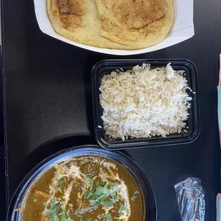 Saag paneer, rice and garlic naan