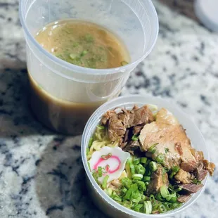 Tonkotsu (Pork Broth)