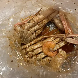 1lb Snow Crab Legs w/ one of Bae shrimp lol