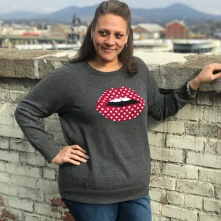 T M.