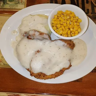 Wednesdays special, Chicken Fried Chicken, mashed potatoes, and some delicious corn.