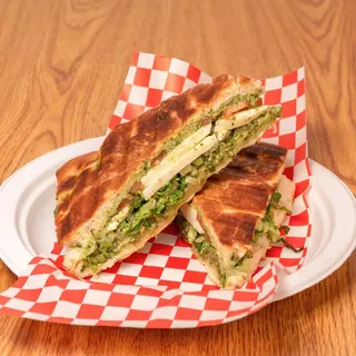 P10 Pesto , Fresh Mozzarella with Spinach and Tomato