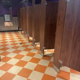 Super clean bathroom