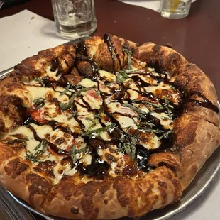 Caprese pizza