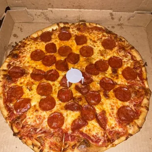 Large pepperoni pizza