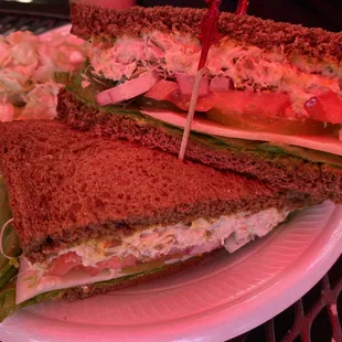 Tuna sandwich &amp; coleslaw