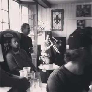 Random musician plays!