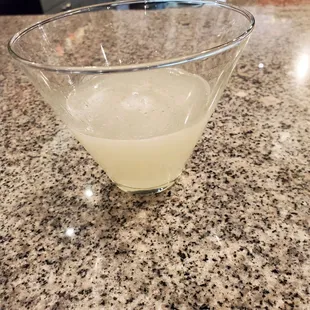 Vodka gimlet w fresh lime juice