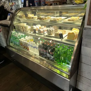 Pastry and drink case