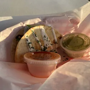 Tandoori chicken taco