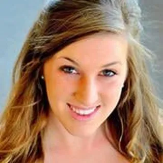Alayna D.
