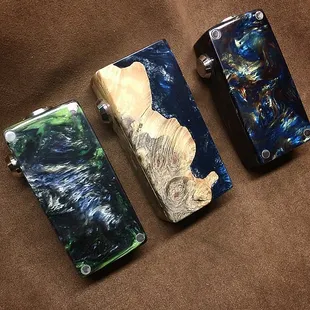 three different vapes