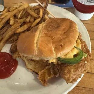 Jalapeño chicken pimento sandwich