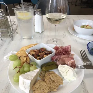 Charcuterie and Le Cigre Blanc champagne