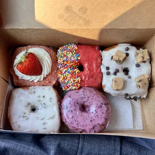 donuts, dough desserts, food