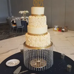 a three tiered wedding cake