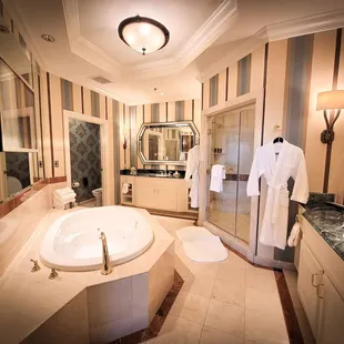 The luxurious bathroom in our honeymoon  suite at the Las Vegas Venetian Resort
