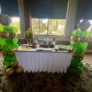 Ballon art specific to your needs.