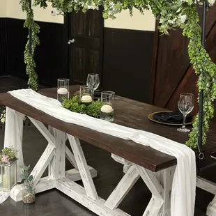 Wedding table / sweetheart table