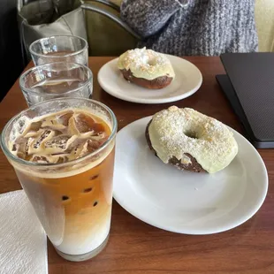 Oat Milk Latte, Level 5 Donuts