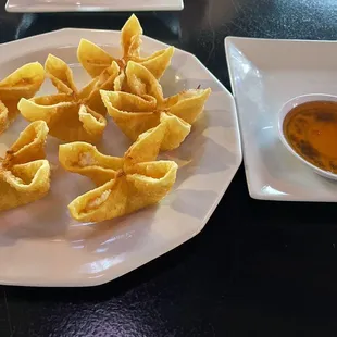 Crab wontons