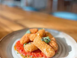 Overlook Kitchen + Bar