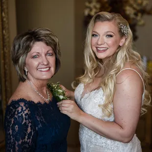 Introducing the Union of Sarah Dennison &amp; Michael Swanson 4/10/21.@santiagoalmadaphotography @suejacobscakes @wildirisweddings @zcateringaz