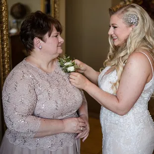 Introducing the Union of Sarah Dennison &amp; Michael Swanson 4/10/21.@santiagoalmadaphotography @suejacobscakes @wildirisweddings @zcateringaz