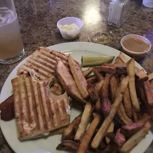 Chicken bacon ranch panini with fresh cut fries &amp; a long island iced tea!!