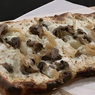 Mushroom flat bread