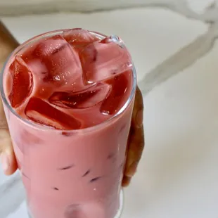 BEET LATTE (ICED)