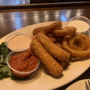 Combo platter (mozzarella sticks, onion rings and chicken tenders)