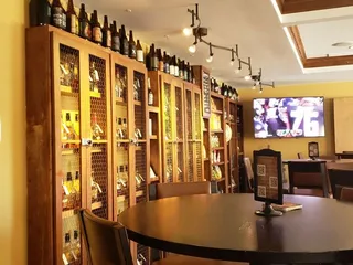 Ray's Growler Gallery & Wine Bar