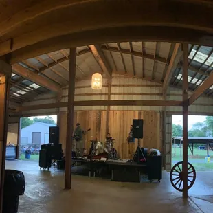 Music and bar in the barn