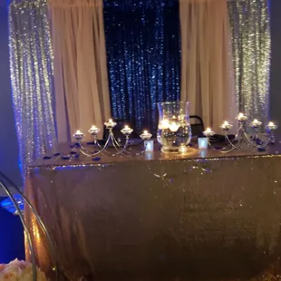 Wedding reception bridal party table