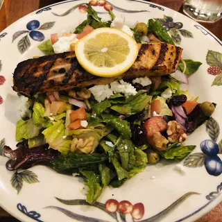 Grilled Salmon Salad