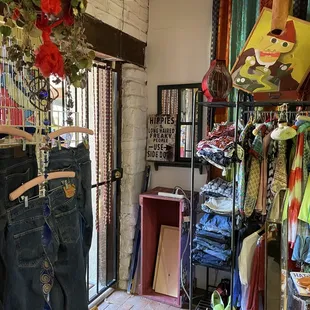 Women&apos;s Clothes