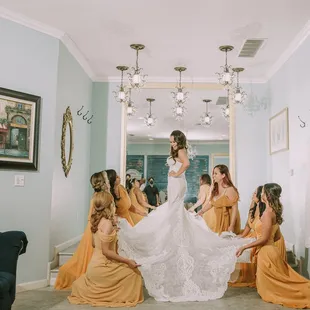 the vintage rose bridal room