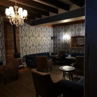 Back Lounge