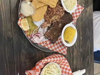 1BBQ and Burger Del City