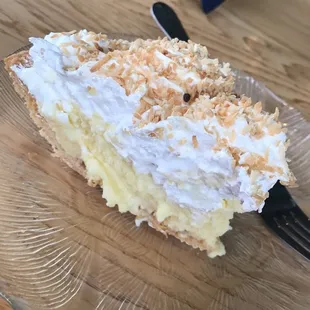 Coconut cream pie