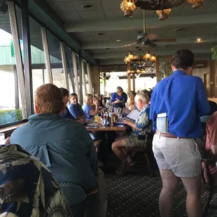 Nice atmosphere and happy crowd!